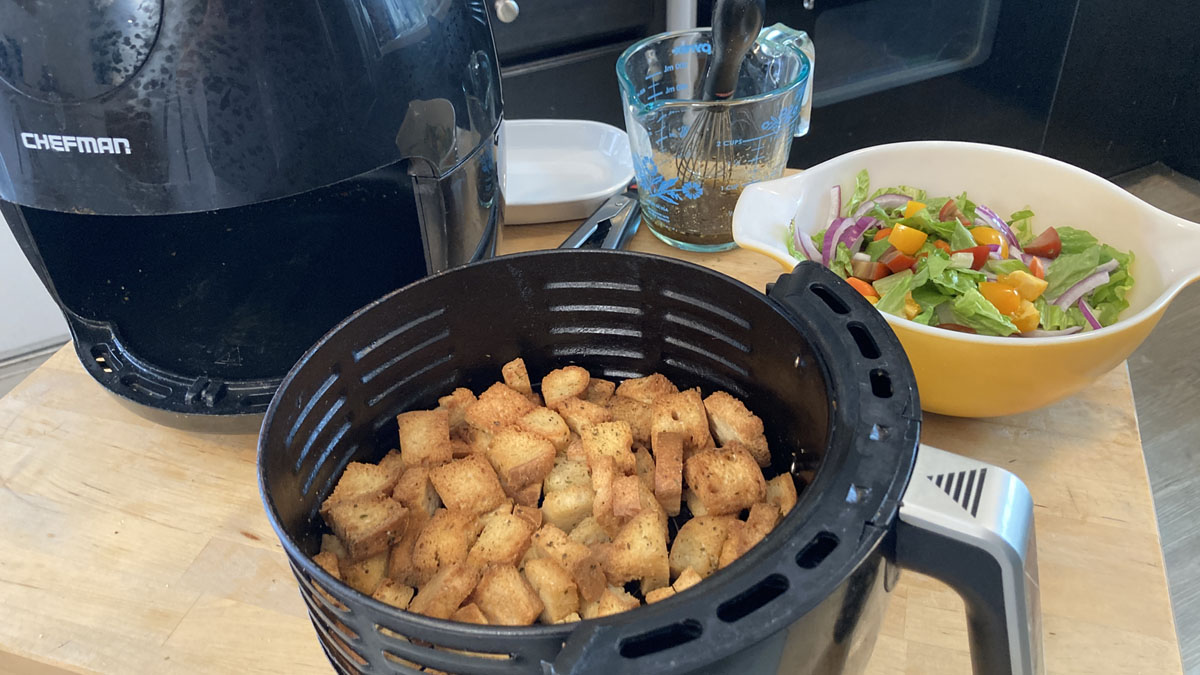 How To Make Homemade Croutons In An Air Fryer – I Want To Cook